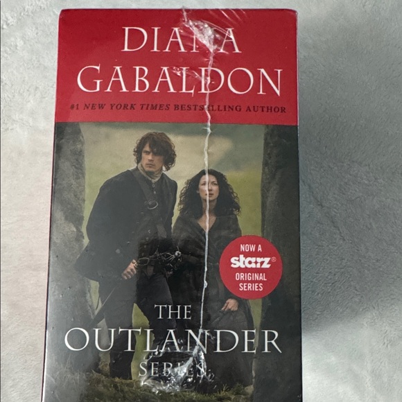 Outlander Series Box Set - Picture 3 of 4